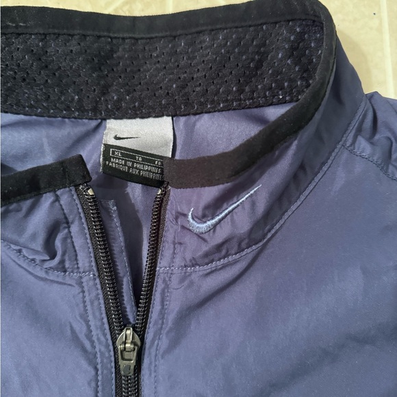 Nike vest - Picture 2 of 3